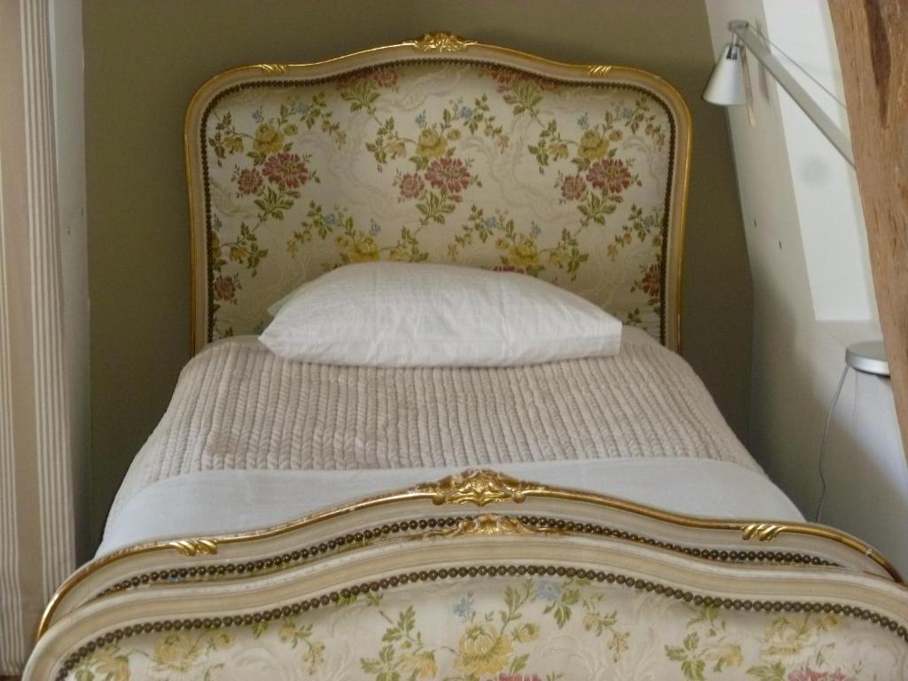Manoir De Boisairault Bed & Breakfast Le Coudray-Macouard Стая снимка